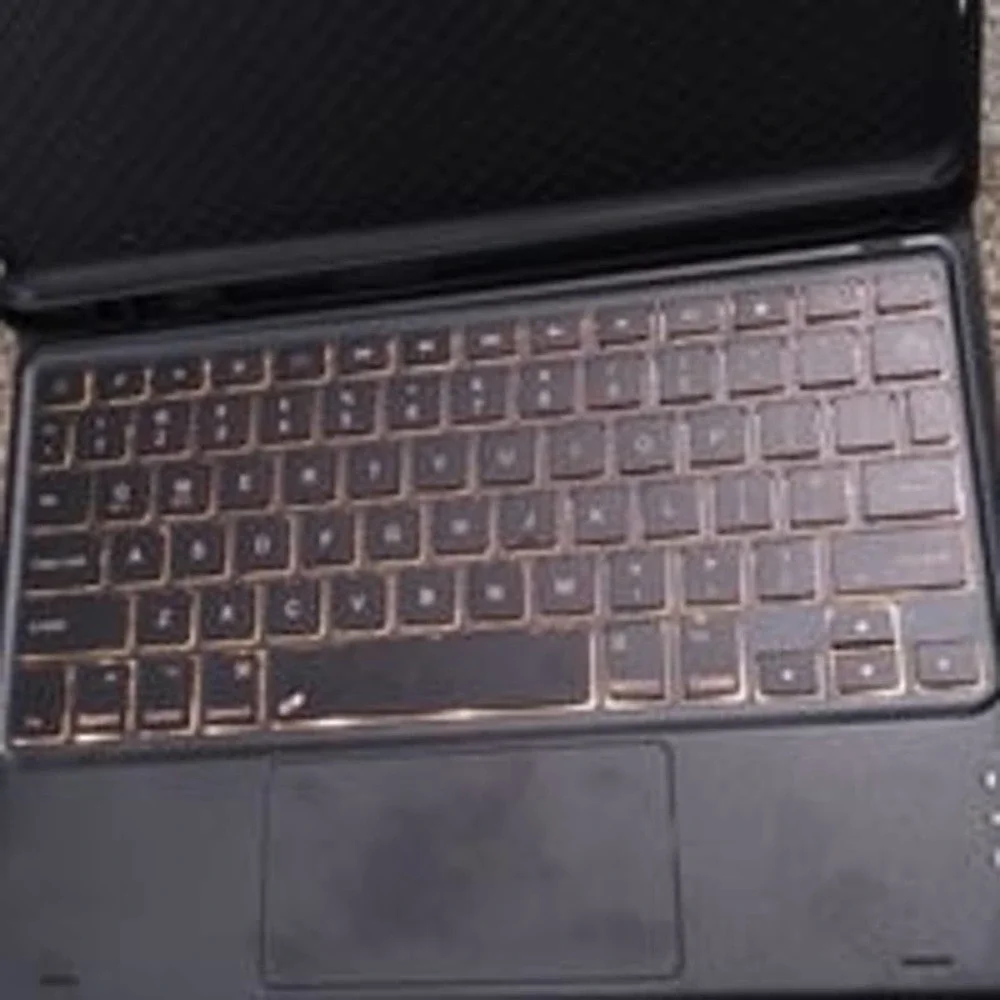 Wireless iPad keyboard